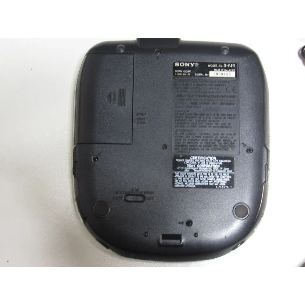 Sony Discman D-F411 Portable CD Player AM/FM Radio ESP2 Car Kit Headphones Works